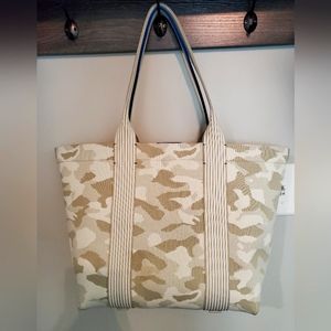 Rothy's essential tote (khaki camo)